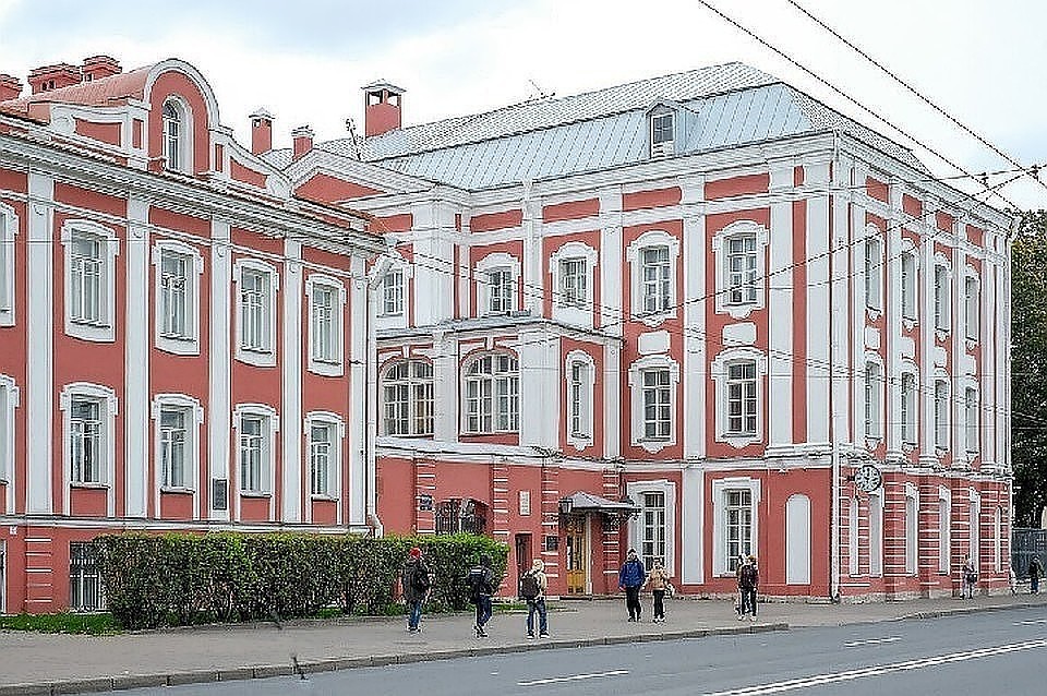 Ранее против переезда в Пушкин выступали сотрудники университета.