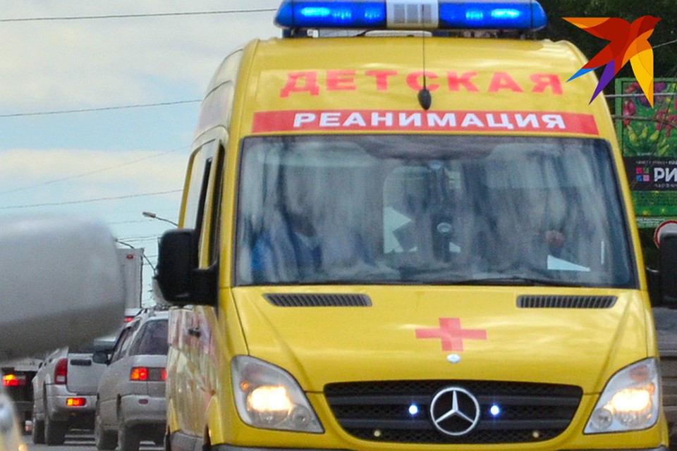 Полицейские выясняют подробности ДТП.