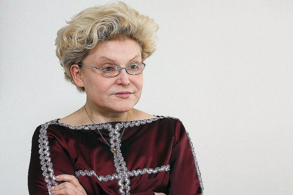 По словам Малышевой, чем темнее алкоголь, тем тяжелее похмелье