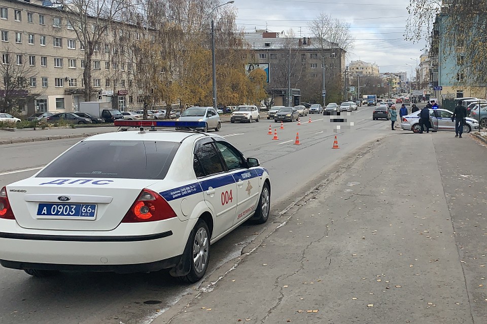 Авария произошла в десятом часу утра. Фото: отделение пропаганды ГИБДД Екатеринбурга