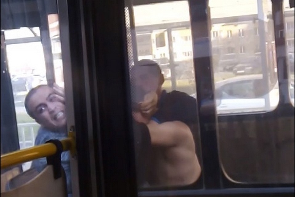 Драка в автобусе в Липецке