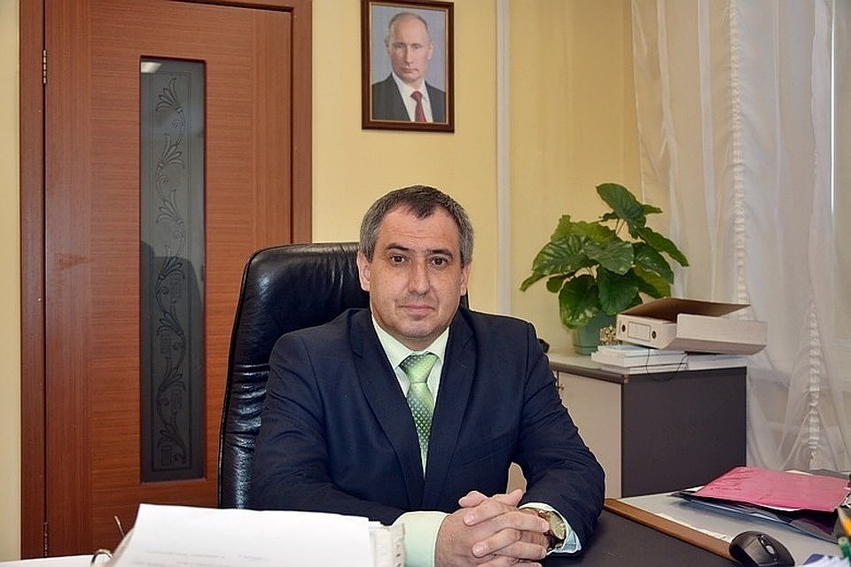 Следствие считало, что руководитель бюро завышал стоимость покупок по госконтракту более чем в 2 раза.