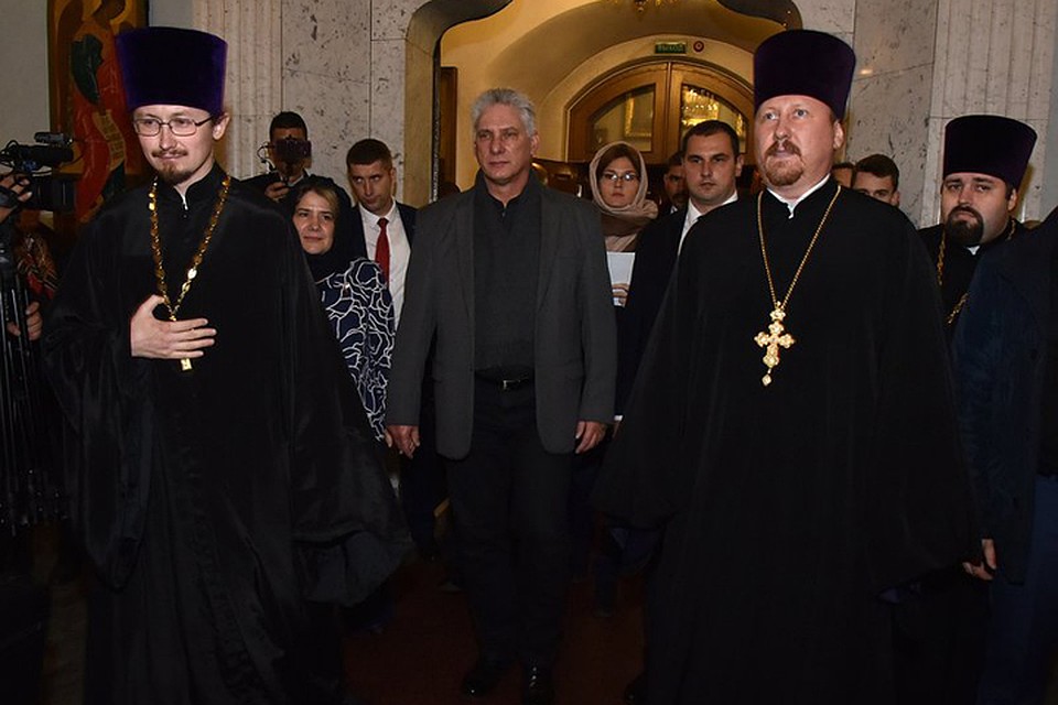 Кубинский президент посетил собор Святого Духа на Немиге. Фото: пресс-служба президента Кубы.