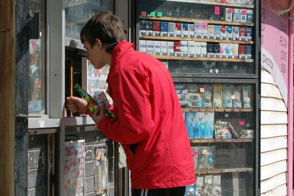 В Кемерове продавец может заплатить штраф в 50 тысяч рублей за продажу алкоголя школьнику