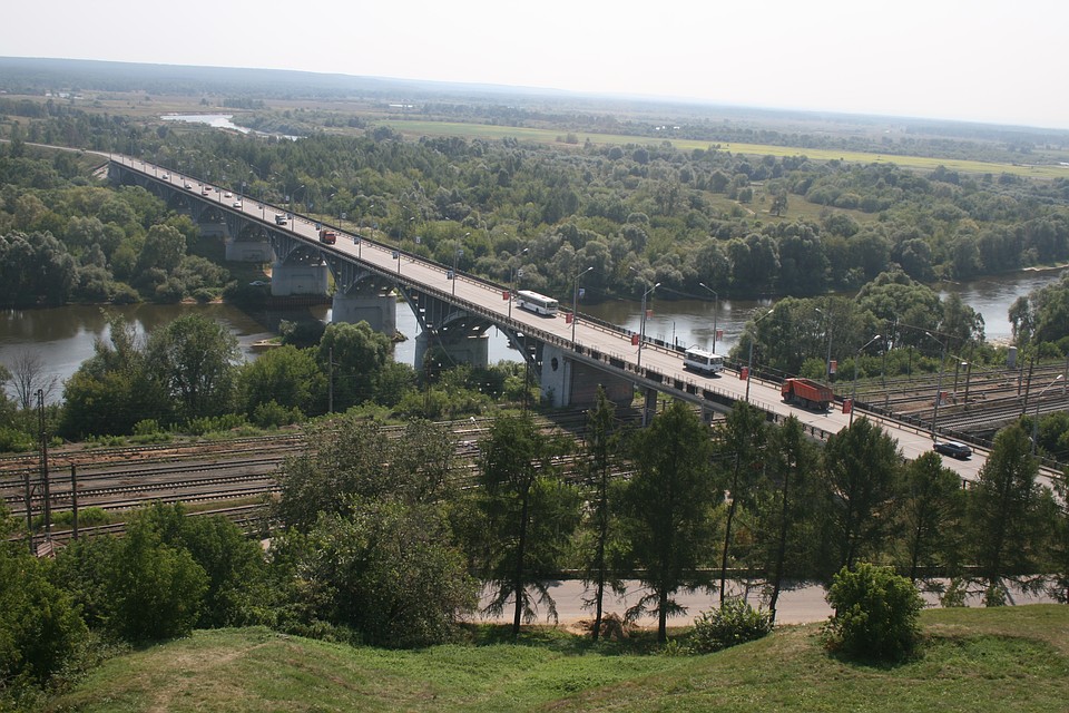Вид на микрорайон Коммунар, который могут загородить высотки, со смотровой площадки в центре города.