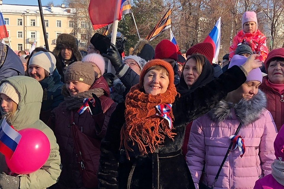 Тюмень отмечает День народного единства: яркие фотографии с Цветного бульвара