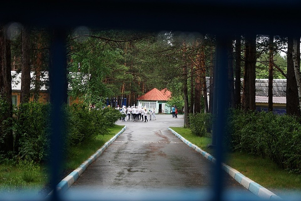 На место с проверкой выехали следователи