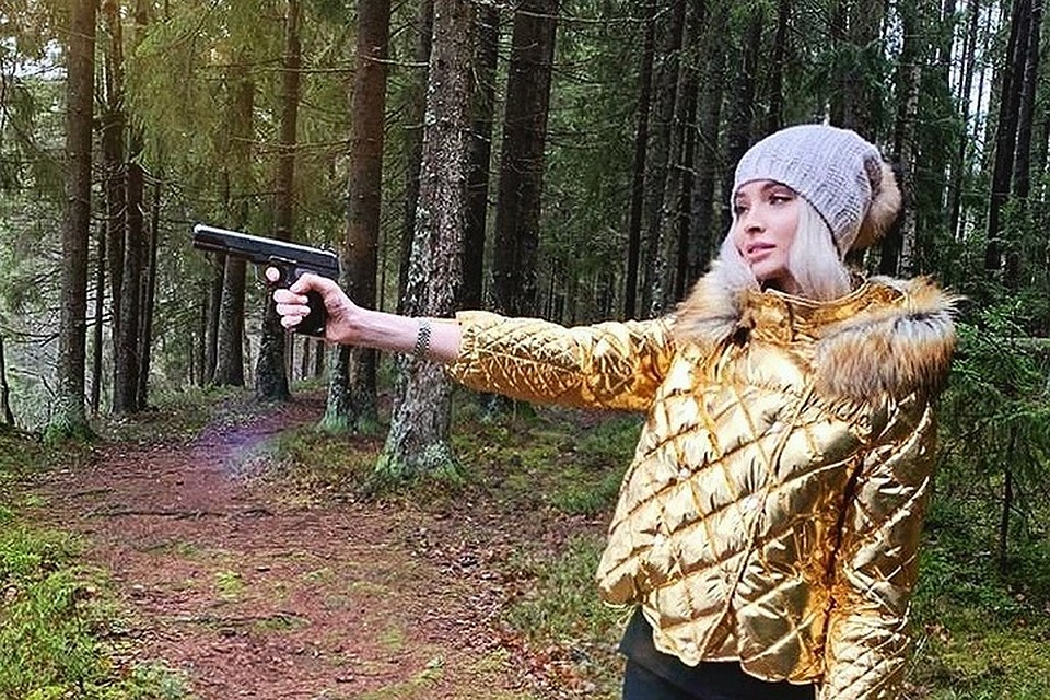 «Нарушала тишину»: Алёна Шишкова отпраздновала день рождения пальбой из оружия. Фото: Инстаграм Алёны Шишковой