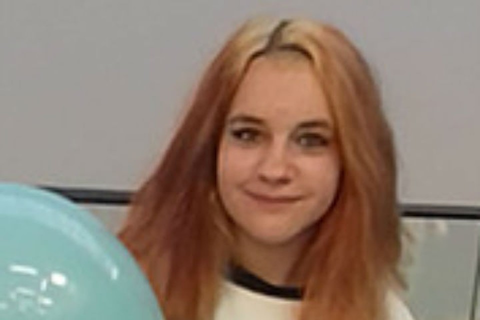 В Петербурге три недели разыскивают пропавшую девочку с фиолетовыми волосами / Фото: Лиза Алерт