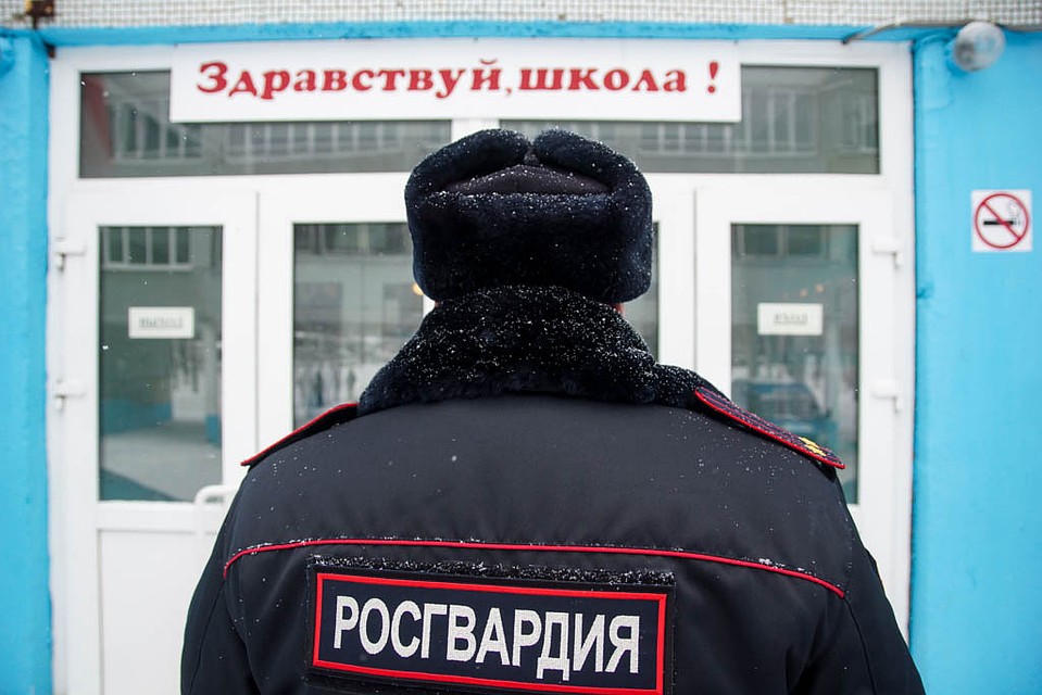 Суд обязал администрацию микрорайона Похвистневский организовать охрану школ.