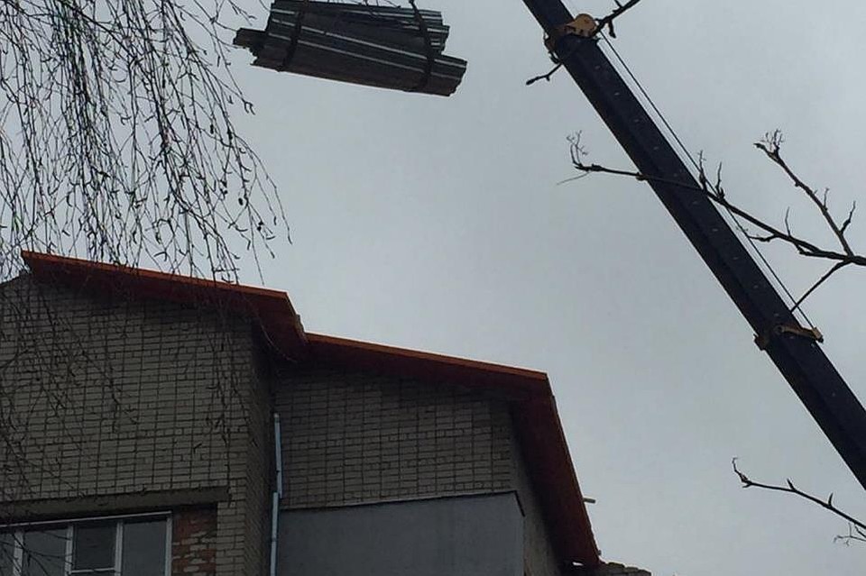 Кроме того, подрядные организации приступили к ремонтным работам в поселках Курба и Пестрецово Ярославского района.