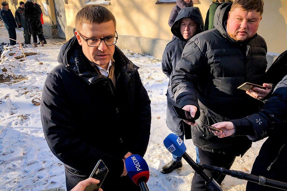 Ранним утром 21 ноября губернатор выехал в Чебаркуль. Вопрос ликвидации последствий коммунального ЧП Текслер держит на личном контроле. Фото: cheltoday.ru