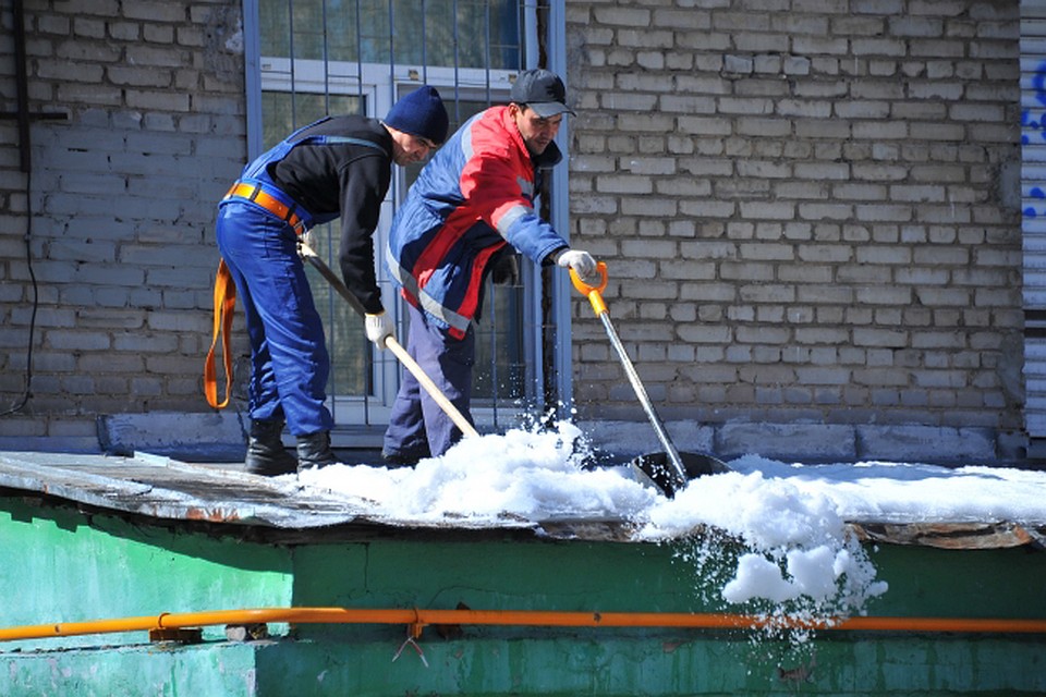 Когда управляющая компания в последний раз чистила крышу, выяснят следователи.