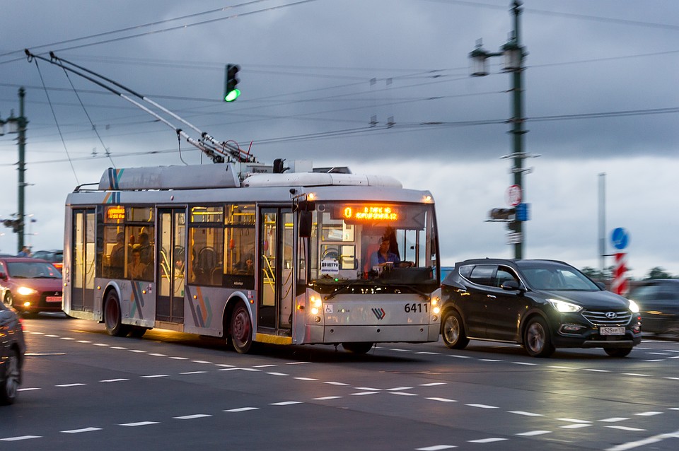 Петербург закупит 142 новых троллейбуса на 3,7 миллиарда рублей.