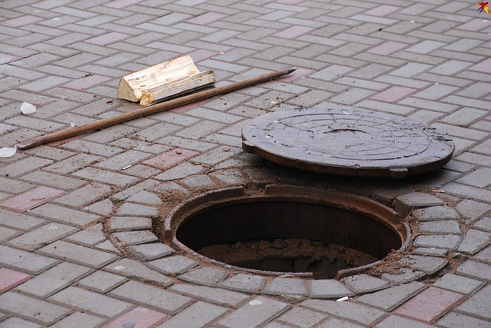 Теплоэнергетики борются с воришками антивандальными пластиковыми люками