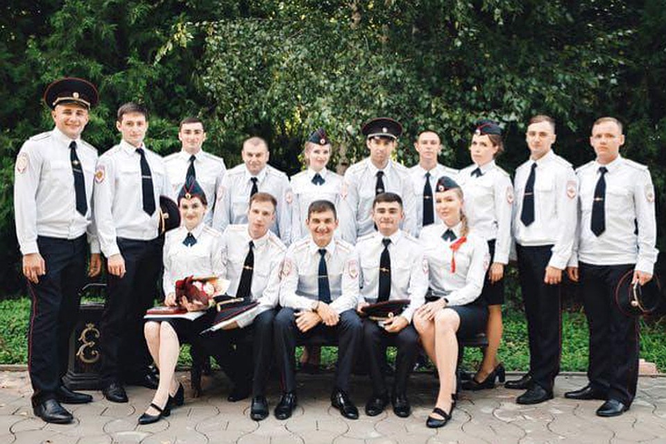 Мария Клочкова (первая справа в первом ряду) с однокурсниками.