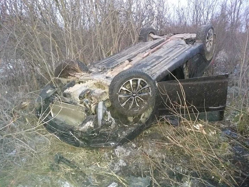 В Тверской области иномарка опрокинулась в кювет, пострадал водитель Фото: УГИБДД России по Тверской области