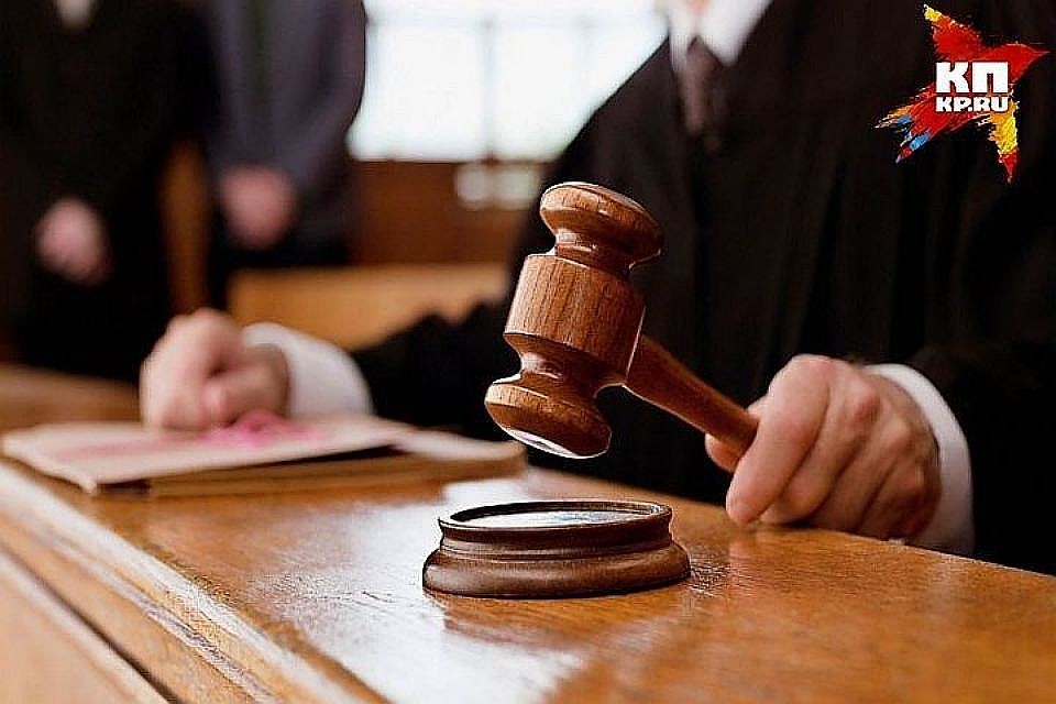 За разбитые в парке фонари мужчине придется отработать 190 часов на обязательных работах Фото: архив "КП"