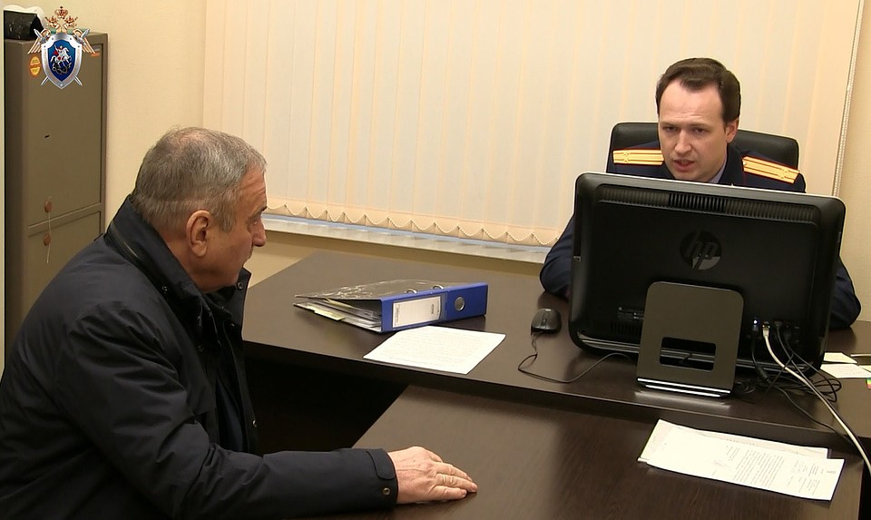 Владимир Быков задержан и доставлен к следователям регионального Следственного комитета. Фото: kirov.sledkom.ru
