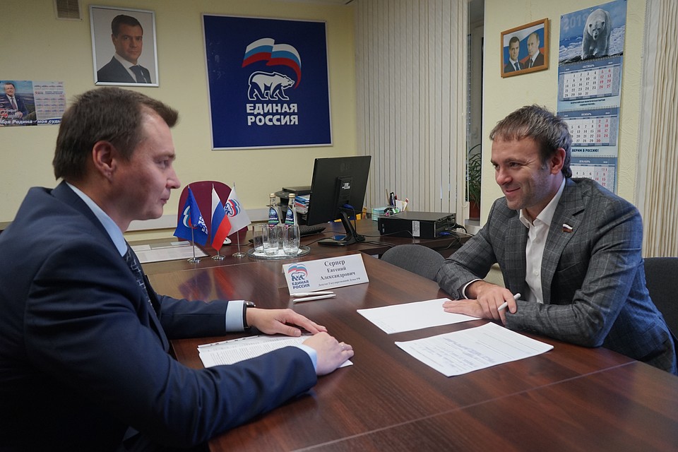 Глава Жигулевска Дмитрий Холил поблагодарил депутата Госдумы за помощь в решении актуальных городских вопросов и развитии территории.