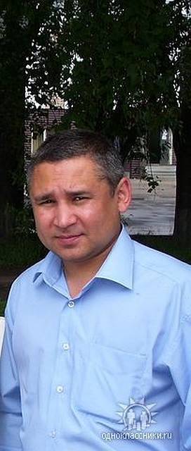 О небе летчик мечтал еще со школы.