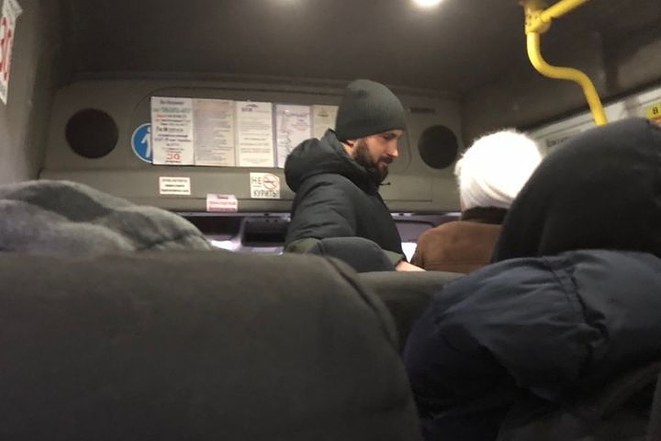 Тот самый парень, который платил за пассажиров.