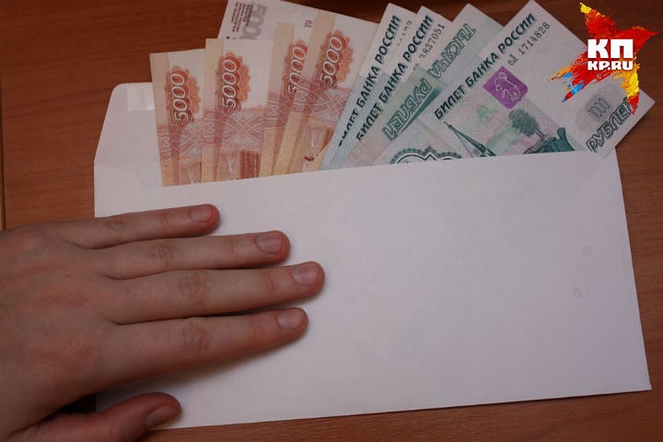 В Таганроге секретарь юридической конторы обманула клиентов на 900 тысяч рублей.