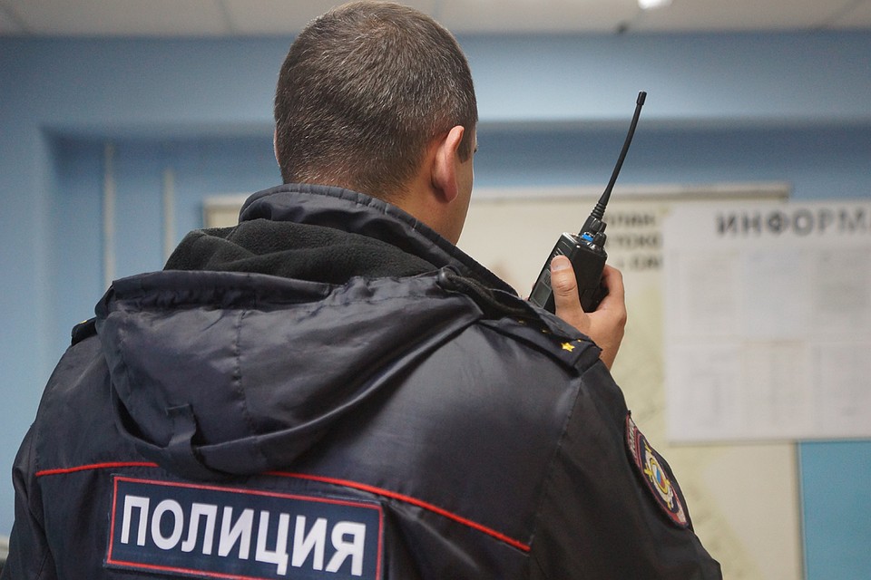 В квартиру удалось войти только с помощью сотрудников полиции.