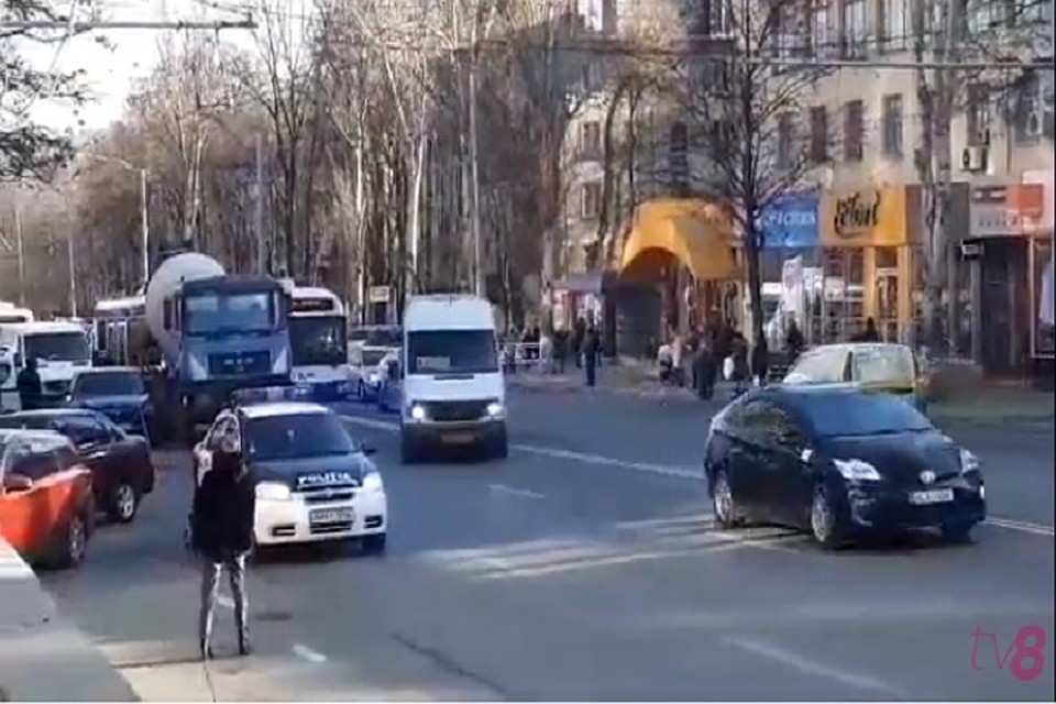 Полиция выясняет, кто стал виновником ДТП (Фото: скриншот).