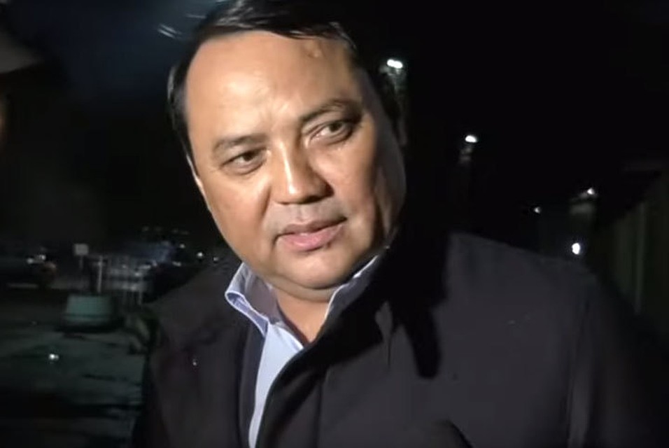 Матраимов ответил на вопросы журналистов после очередного допроса.