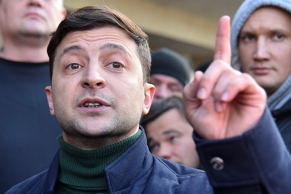 Зеленский намерен решить вопрос продления закона о статусе Донбасса после Парижа
