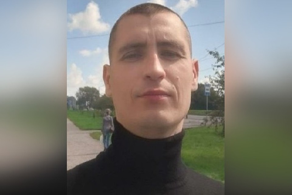 Мужчина в черном пропал в Новокузнецке. ФОТО: ПСИ "Лиза Алерт"