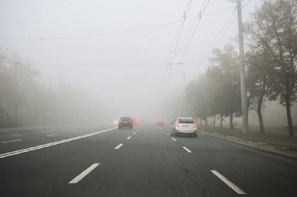 На многих трассах Молдовы сегодня снижена видимость из-за тумана. Фото: actualitati.md