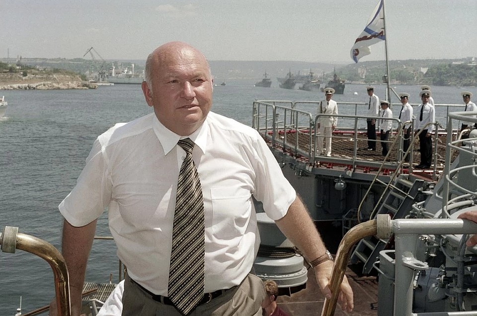 Юрий Лужков во время празднования Дня военно-морского флота в Севастополе, 25 июля 1999 г. Фото: Николай Албул/Фотохроника ТАСС