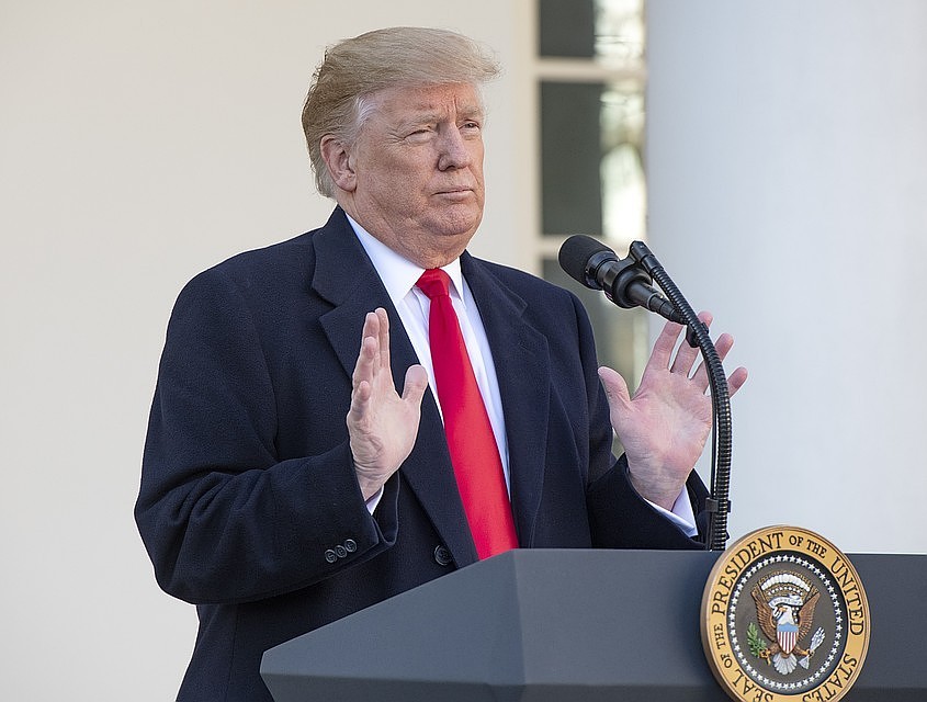 Суд запретил Трампу тратить бюджет Пентагона на возведение стены