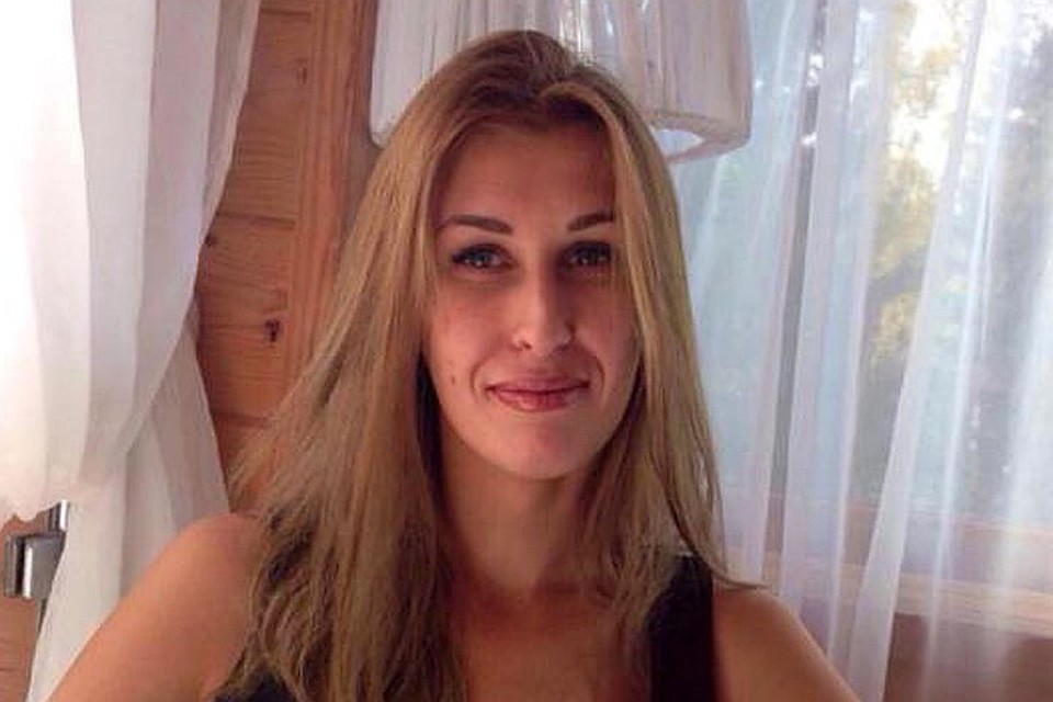 Ярослава приехала поздравить свою 3-летнюю дочку Алину с днём рождения