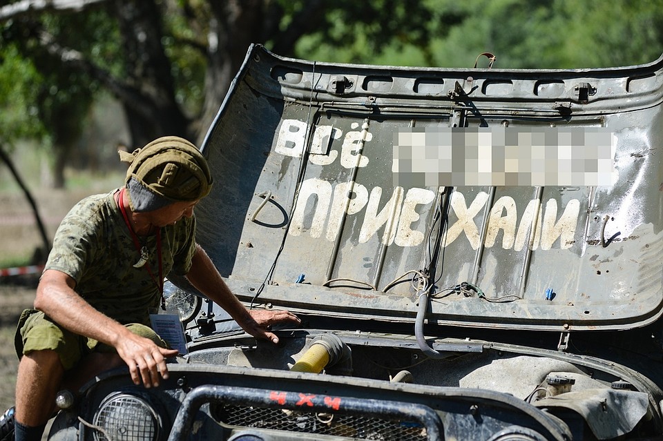 Капот автомобиля