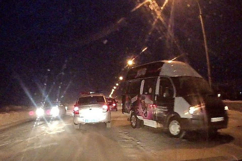В микроавтобусе были пассажиры.
