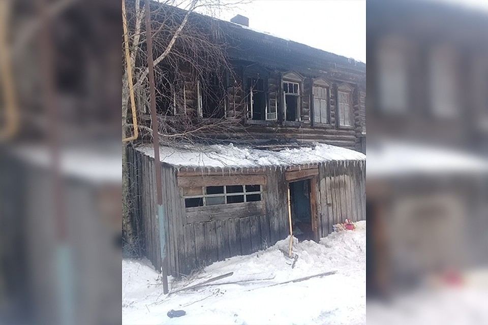По факту пожара следователи возбудили уголовное дело. Фото с места ЧП