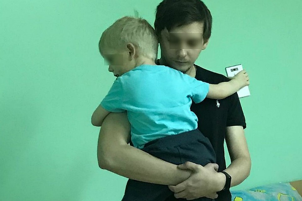 Мальчик сейчас находится в семье отца.
