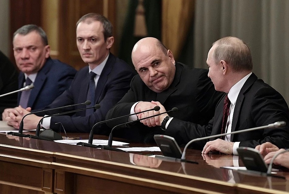 Президент и премьер провели встречу с новым составом правительства