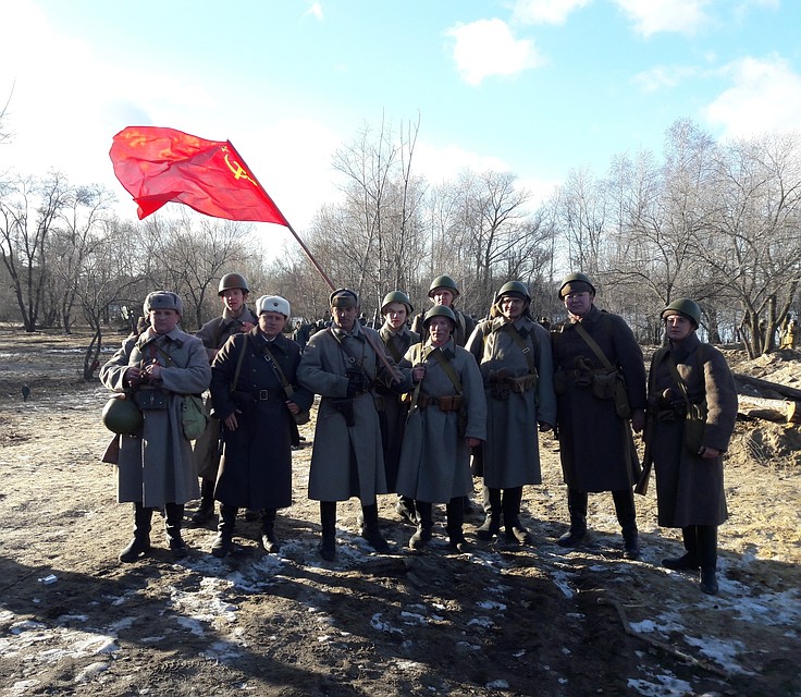 Реконструкторы воспроизвели начало операции «Малый Сатурн».