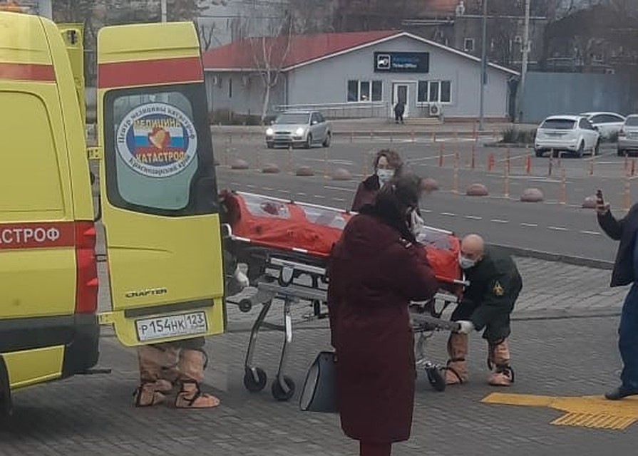 В аэропорту Краснодара выявили первого пассажира с высокой температурой. Фото: Типичный Краснодар