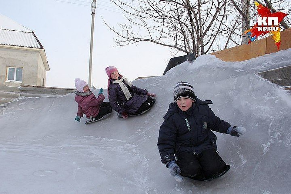 В Кузбассе 10-летний мальчик отправился кататься на горках и потерялся