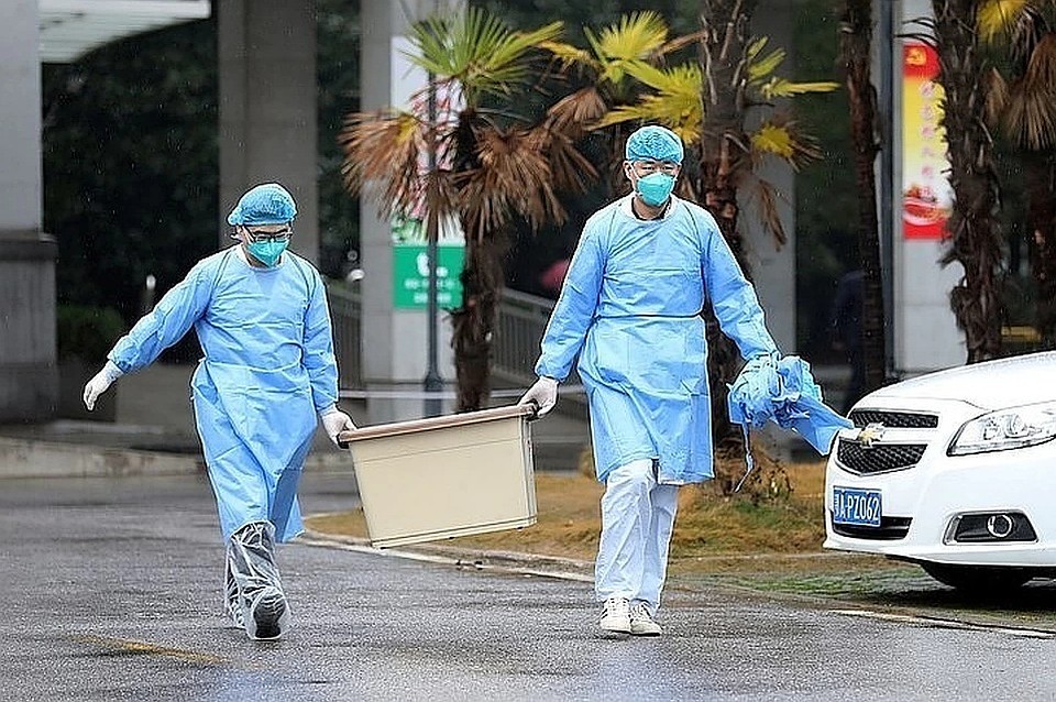 В Китае заражены 5999 человек