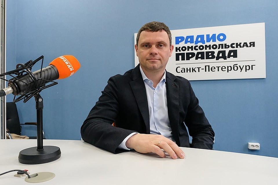 Дмитрий Глотов в студии радио «Комсомольская Правда в Петербурге», 92.0 FM