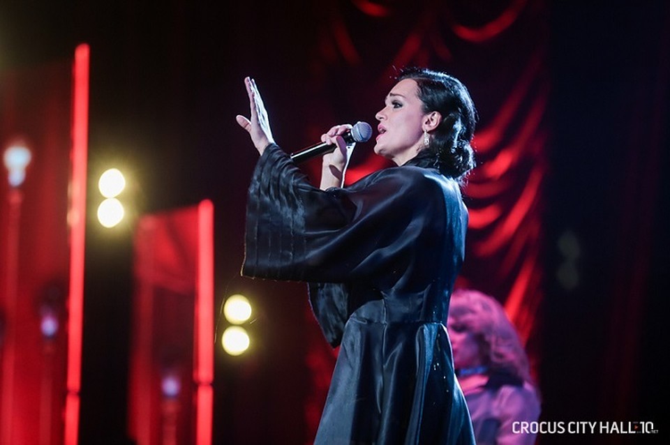 Певицу Славу взбесило качество ямальских дорог Фото: slavamusic.ru