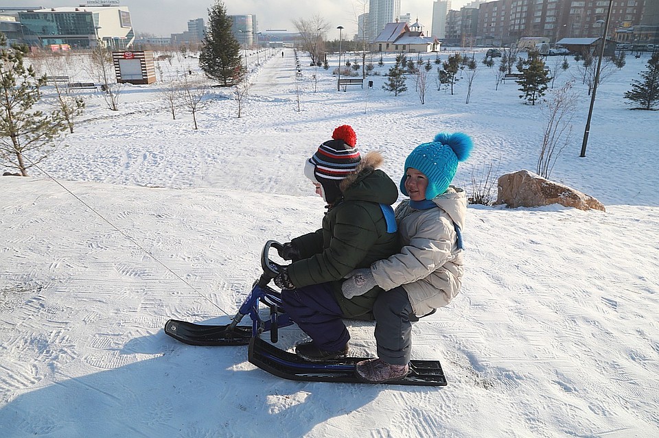 Снова выпадет снег и ребятишки смогут покататься на санках