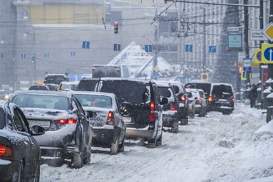 Московских водителей предупредили о пробках