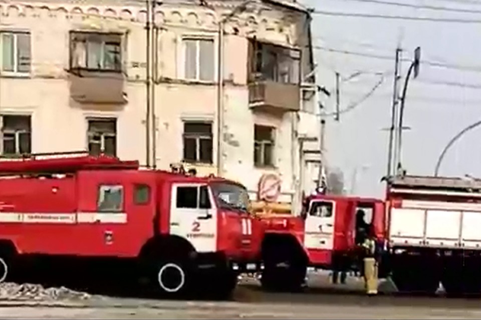 В Кемерове возле парка Ангелов загорелся магазин. Фото: "Инцидент Кемерово"/ vk.com